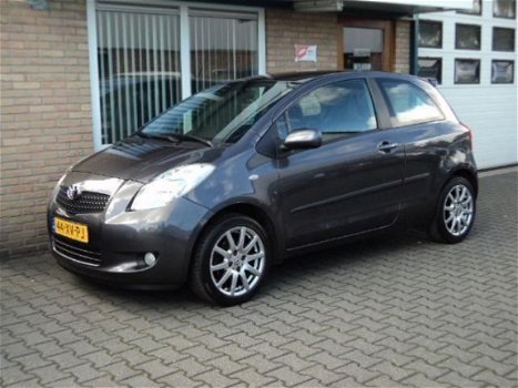 Toyota Yaris - 1.3 VVTi Linea Sol S-line - 1