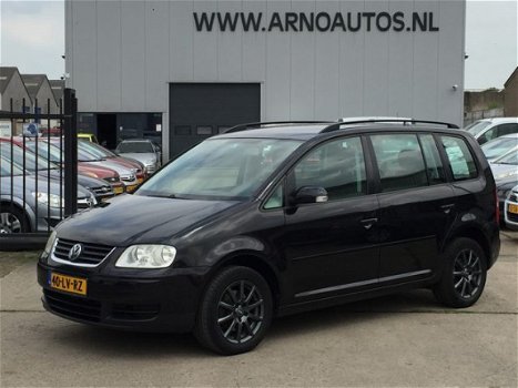 Volkswagen Touran - 1.6-16V FSI 6-BAK, AIRCO, CRUISE CONTROL, 4 ELEK-RAMEN, CENT-VERGRENDELING, RADI - 1