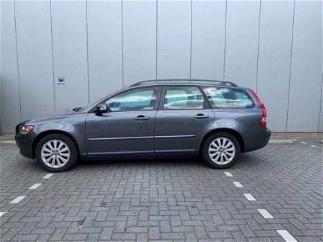 Volvo V50 - 2.0 145 PK MOMENTUM, FAMILY-LINE, ESTATE-LINE, NAVIGATIE - 1