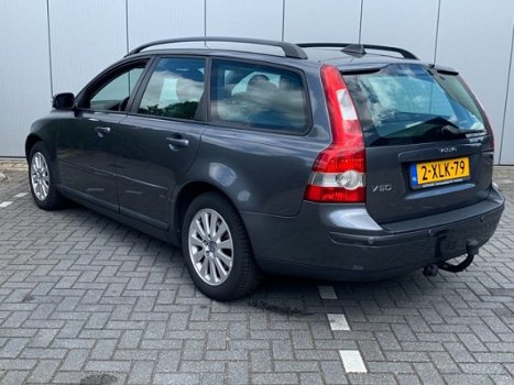 Volvo V50 - 2.0 145 PK MOMENTUM, FAMILY-LINE, ESTATE-LINE, NAVIGATIE - 1