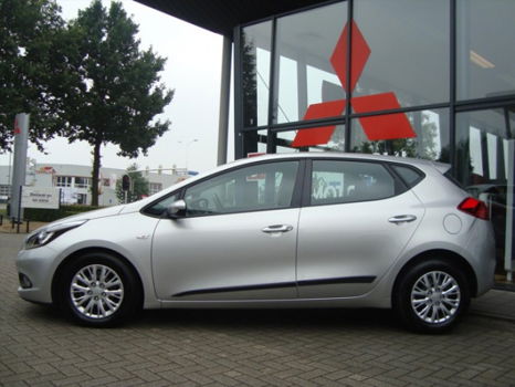 Kia Cee'd - 1.4 COMFORTLINE NIEUW MODEL + 6BAK - 1