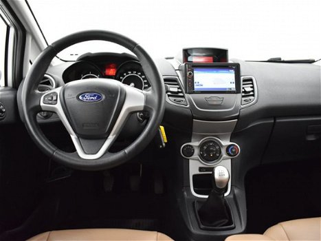 Ford Fiesta - 1.6 TDCi 5-DEURS + LEDER / NAVIGATIE / L.M. VELGEN - 1