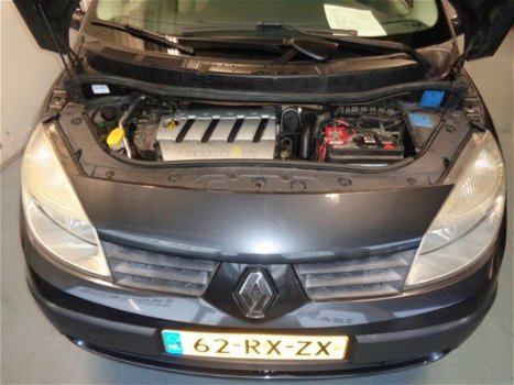 Renault Grand Scénic - 2.0-16V Expression Comfort 7PERS. NIEUWE KOPPELINGSSET AIRCO NAP - 1