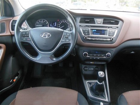 Hyundai i20 - 1.2 HP i-Motion Comfort Nw type Cruise control | Climate control | radio/cd | centrale - 1