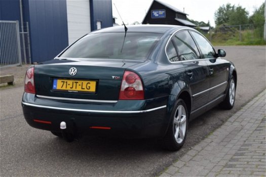 Volkswagen Passat - 1.9 TDI Highline | Automaat | Xenon | Nieuwe APK - 1