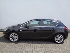 Opel Astra - 1.6 115pk Cosmo 5 deurs Automaat