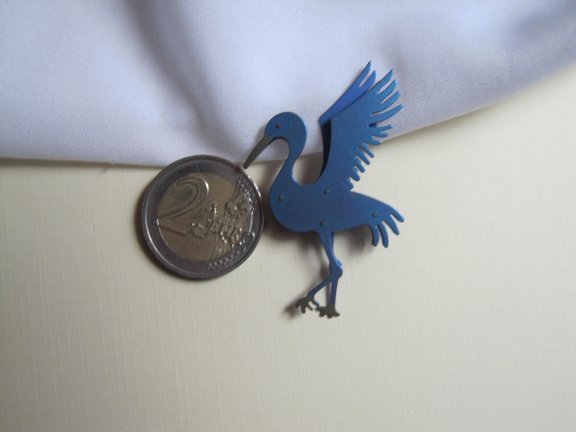 Broche blauw metalen ooievaar 5.4x3.5 cm - Afbeelding 5