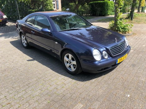 Mercedes-Benz CLK-klasse Coupé - 200 Sport AUTOMAAT AIRCO KM 214913MET NAP - 1