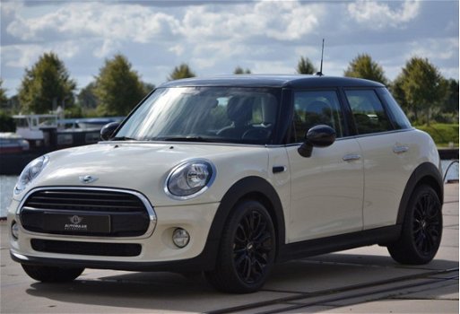 Mini Mini Cooper - 1.5 Business | 5DRS | NAVIGATIE | AIRCO | NL | BTW | 1e EIG | NAP | - 1