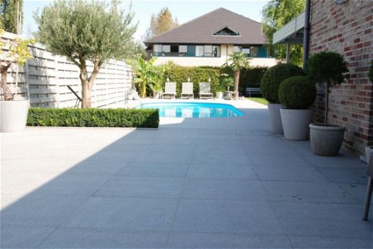 Grijze graniet antislip v zwembad, tuin ,trappen spotprijs - 1