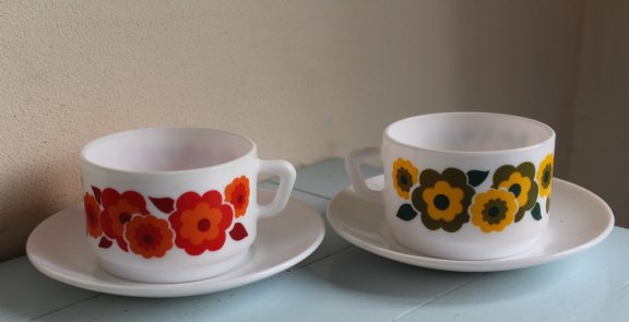 Set van 2 Arcopal Lotus kopjes - nr. 1