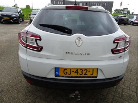 Renault Mégane Estate - 1.5 dCi Limited van 1ste eig en parkeersensoren en navigatie en Led verlicht - 1