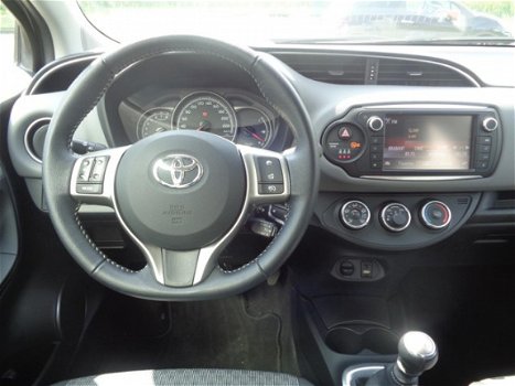 Toyota Yaris - 1.3 16v VVT-i 99pk 5D Aspiration - 1