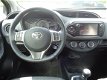 Toyota Yaris - 1.3 16v VVT-i 99pk 5D Aspiration - 1 - Thumbnail