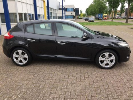 Renault Mégane - 1.6 Dynamique PDC, XENON, NAVI, NAP - 1