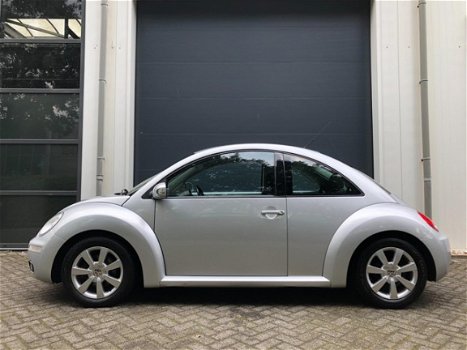 Volkswagen New Beetle - 1.4-16V Trendline Airco/LPG/16 Inch/Elektrische Ramen/Elekt Spiegels/Standka - 1