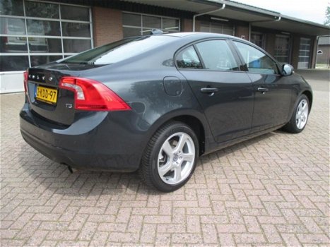 Volvo S60 - 1.6 T3 Kinetic Navi, Pdc - 1