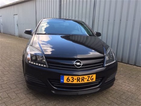 Opel Astra GTC - 1.4 16V 2005 - 1