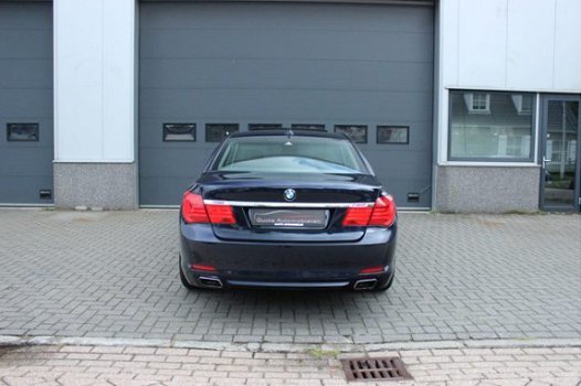 BMW 7-serie - 750Li High Executive Softclose / 4 zone Airco / Rolgordijnen / Camera / Keyless Go - 1