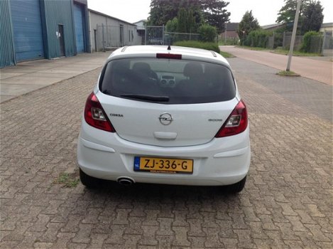 Opel Corsa - 1.2-16V Selection ZEER COMPLETE UITVOERINGAIRCOSTEEKPROEF GEHAD - 1