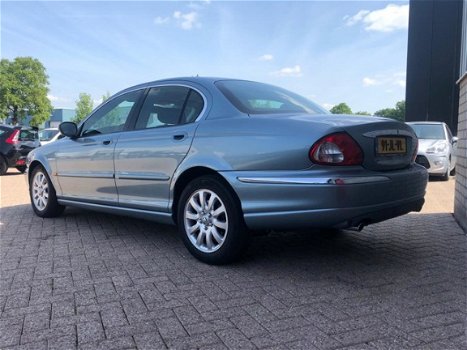 Jaguar X-type - 2.5 V6 - 1