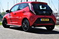 Toyota Aygo - 1.0 VVT-i x-play Ferrari rood*zwarte wielen*sidebars - 1 - Thumbnail