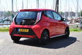 Toyota Aygo - 1.0 VVT-i x-play Ferrari rood*zwarte wielen*sidebars - 1 - Thumbnail