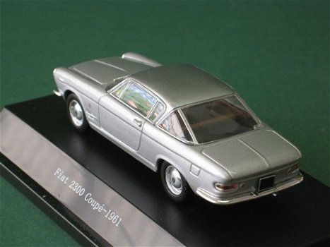 1:43 Starline 521031 Fiat 2300 coupe 1961 metallic grijs - 2