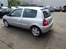 Renault Clio - 1.2-16V Campus