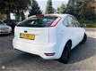 Ford Focus - - 2.0 Titanium Automaat / Navigatie / Bluetooth / Climate - 1 - Thumbnail