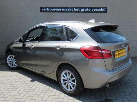 BMW 2-Serie - 218i 136pk Navigatie, l.m. velgen, 12mnd.garantie - 1