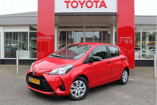 Toyota Yaris - 1.5 VVT-i Comfort 5 DEURS/ BLUETOOTH/ AIRCO/ SAFETY SENSE - 1