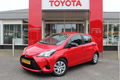 Toyota Yaris - 1.5 VVT-i Comfort 5 DEURS/ BLUETOOTH/ AIRCO/ SAFETY SENSE - 1 - Thumbnail