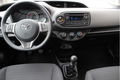 Toyota Yaris - 1.5 VVT-i Comfort 5 DEURS/ BLUETOOTH/ AIRCO/ SAFETY SENSE - 1 - Thumbnail