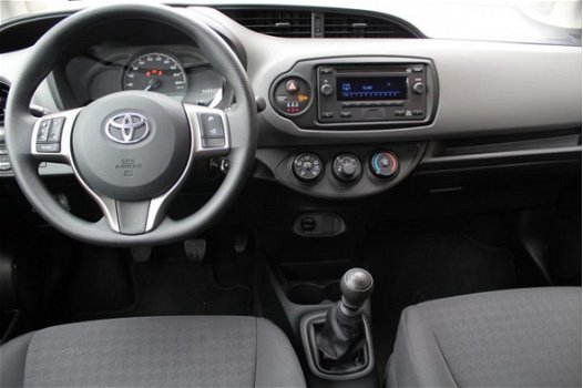 Toyota Yaris - 1.5 VVT-i Comfort 5 DEURS/ AIRCO/ BLUETOOTH/ SAFETY SENSE - 1
