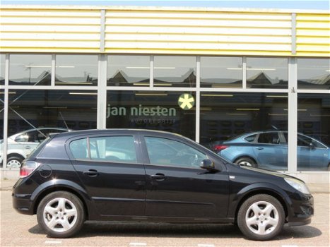 Opel Astra - 1.6 Business - 1