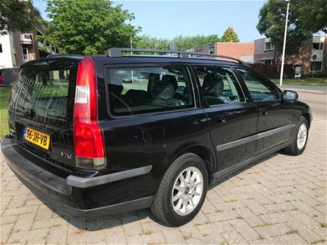 Volvo V70 - 2.4 Comfort Line - 1