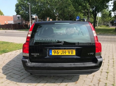 Volvo V70 - 2.4 Comfort Line - 1