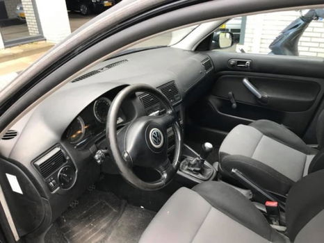 Volkswagen Golf - 1.6-16V Comfortline 1jaar apk/AIRCO/ NAP/ elek ramen/NIEUWE BLOK 168000 KM - 1