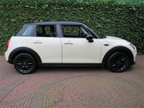 Mini Mini Cooper - 1.5 5-deurs F55 met Navigatie, Bluetooth, Climate control, PDC - 1