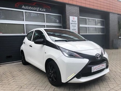 Toyota Aygo - 1.0 VVT-i x-now airco 5 deurs carbon uitvoering - 1