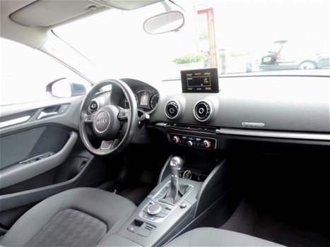 Audi A3 Sportback - 1.4 e-tron PHEV Ambition Pro line (led, navi, keyless) - 1