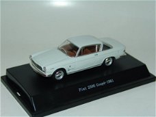 1:43 Starline 521024 Fiat 2300 coupe 1961 wit