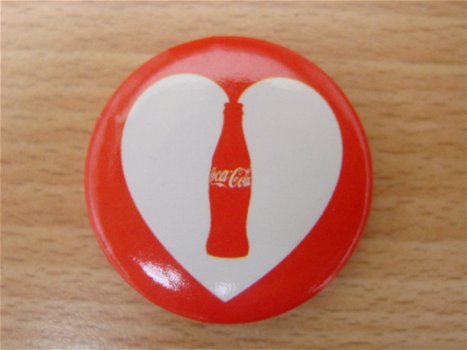 coca cola badge - 1