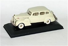 1:43 Rextoys Packard Super 8 Sedan 1940 cream