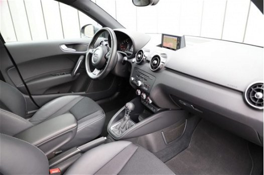 Audi A1 Sportback - 1.4 TFSI S-Tronic RS-zetels Keyles-entry Navi Panoramadak Led-Xenon 1e Eigenaar - 1