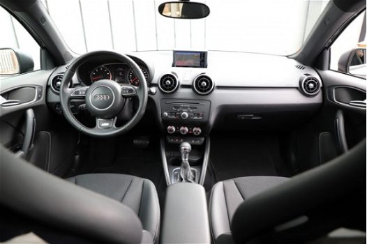 Audi A1 Sportback - 1.4 TFSI S-Tronic RS-zetels Keyles-entry Navi Panoramadak Led-Xenon 1e Eigenaar - 1