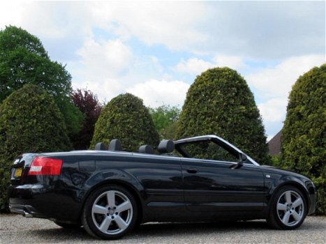 Audi S4 - Cabriolet 4.2 V8 Quattro Automaat / Youngtimer - 1