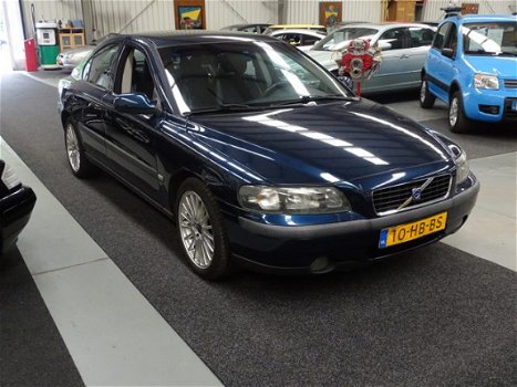Volvo S60 - 2.4 Edition Automaat Airco Climate control Trekhaak Youngtimer - 1