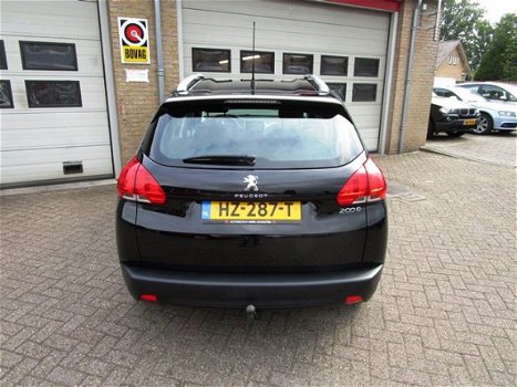 Peugeot 2008 - 1.2 PureTech Style Navi, PDC, Cruise - 1